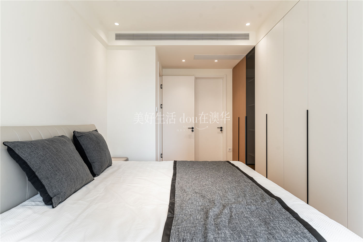 華發(fā)中城薈中央首府裝修,武漢裝修設(shè)計,現(xiàn)代原木風裝修