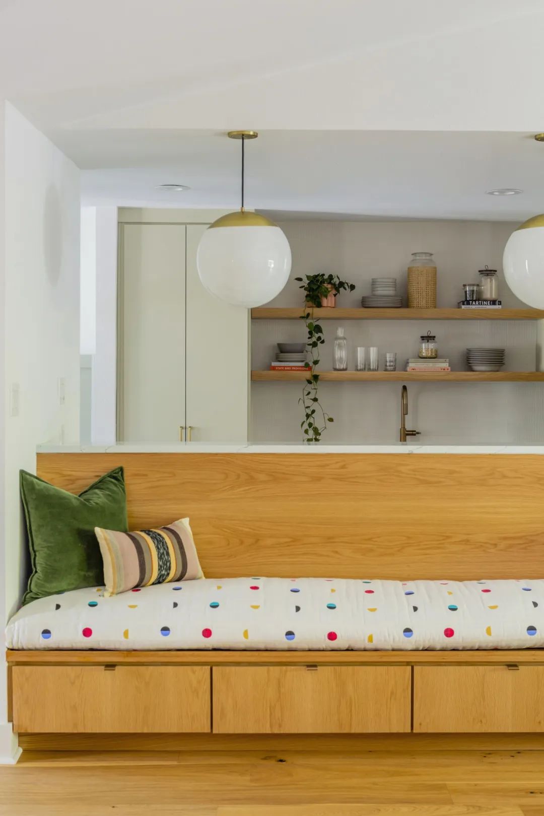 031624550237.jpg 031624550237.jpg