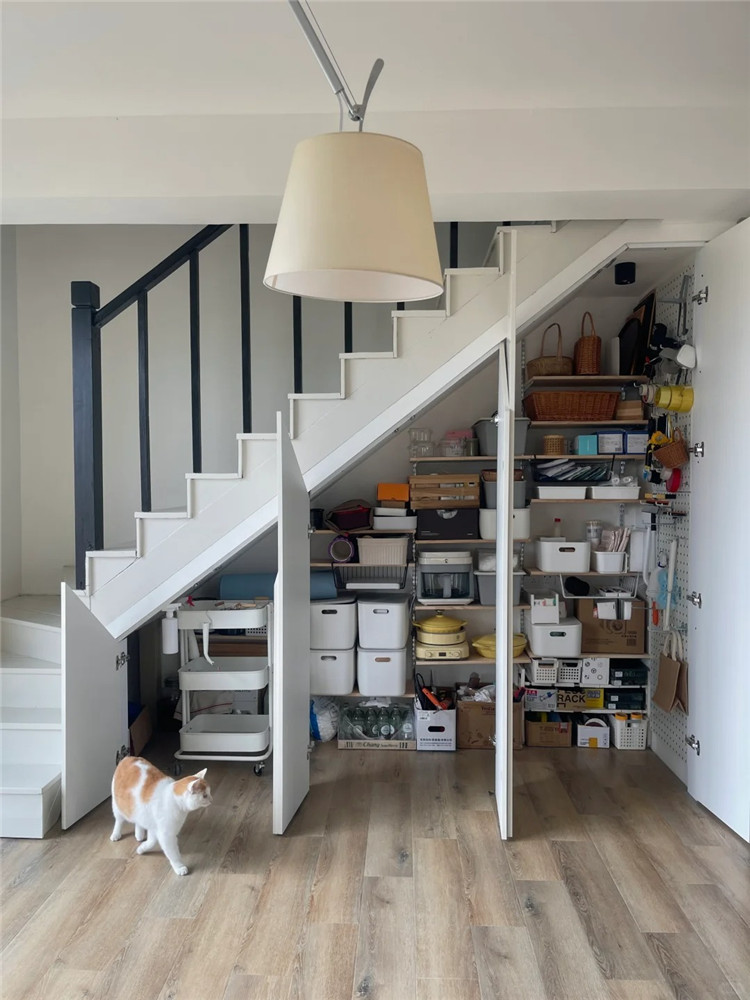 樓梯儲物間 樓梯儲物間